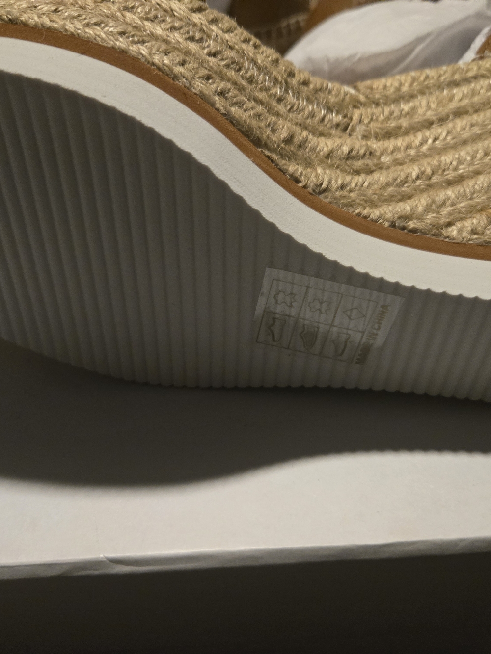 See By Chloe Brandnew Espadrille Sandals in Cognac Brown - Size 6(36) View 2